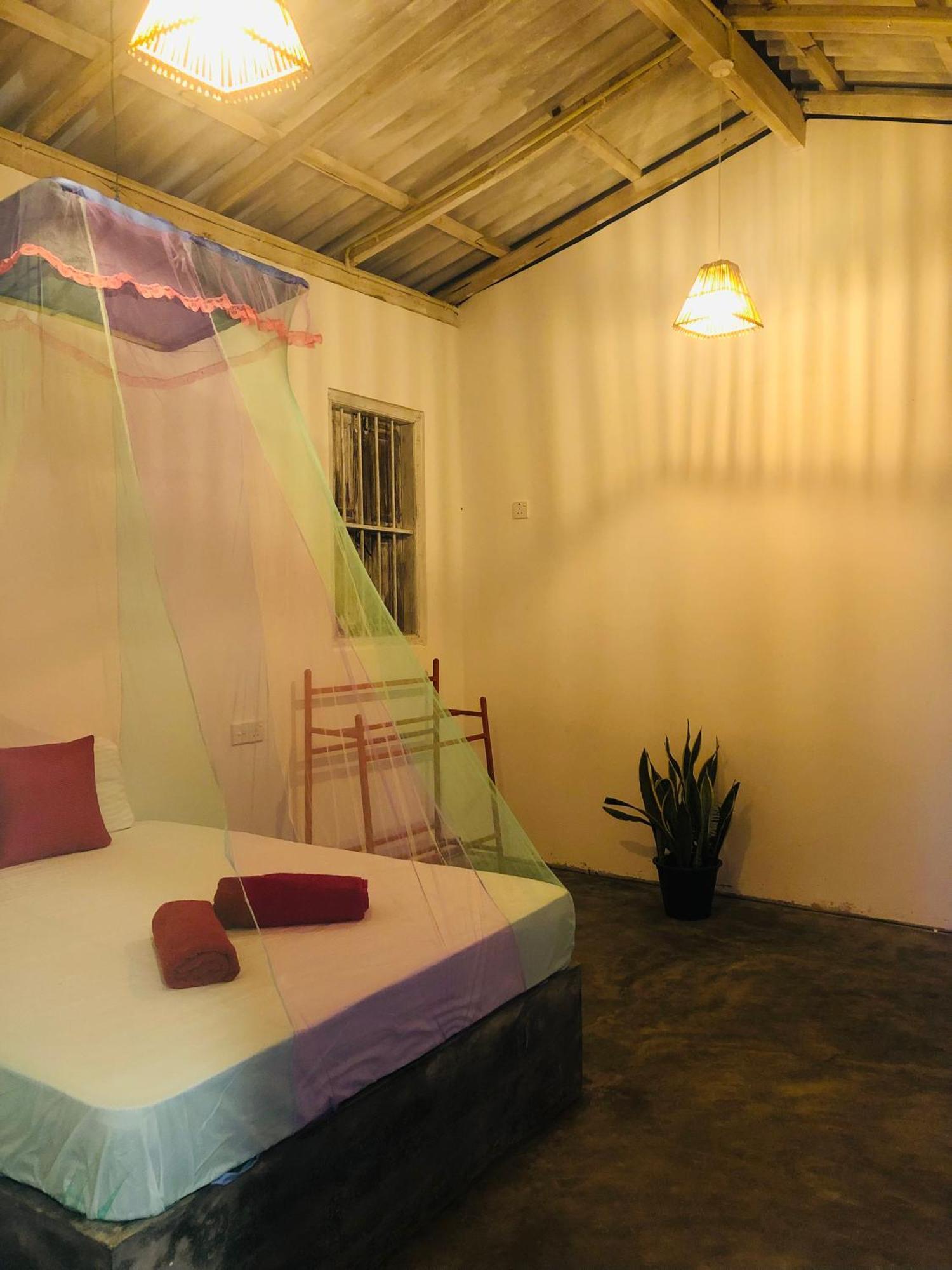 Linu Homestay ディックウェラ エクステリア 写真